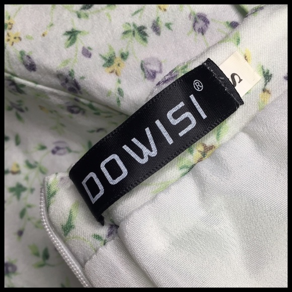 DOWISI Floral Dress - Size S - Picture 5 of 5